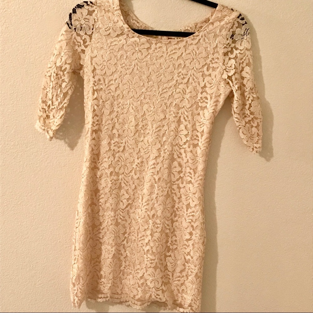 Cream Lace Key hole back dress